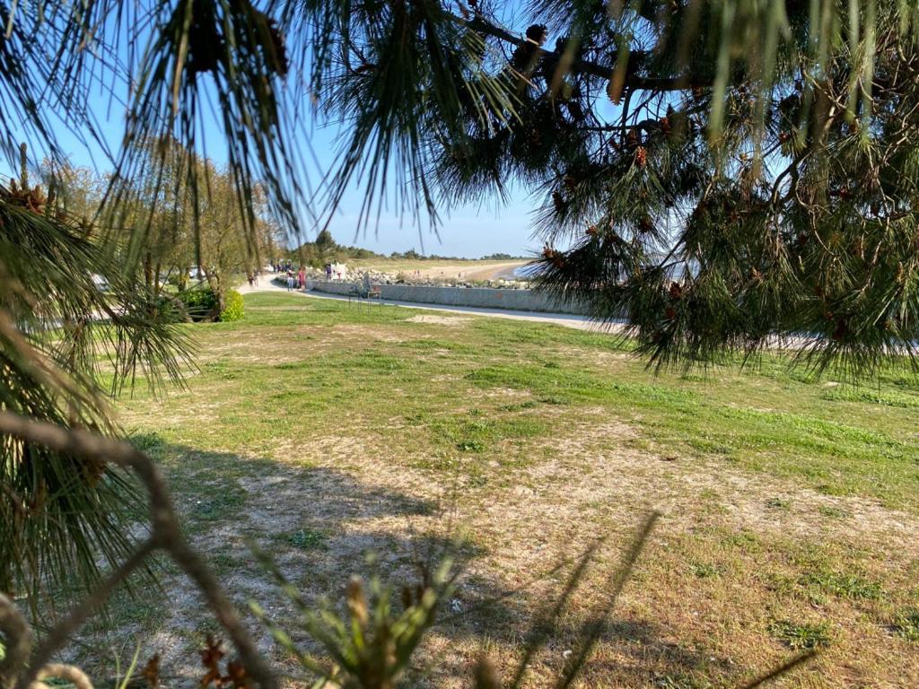 Villa Au Calme Dans Un Ecrin De Verdure 3Ch Aytré Eksteriør bilde
